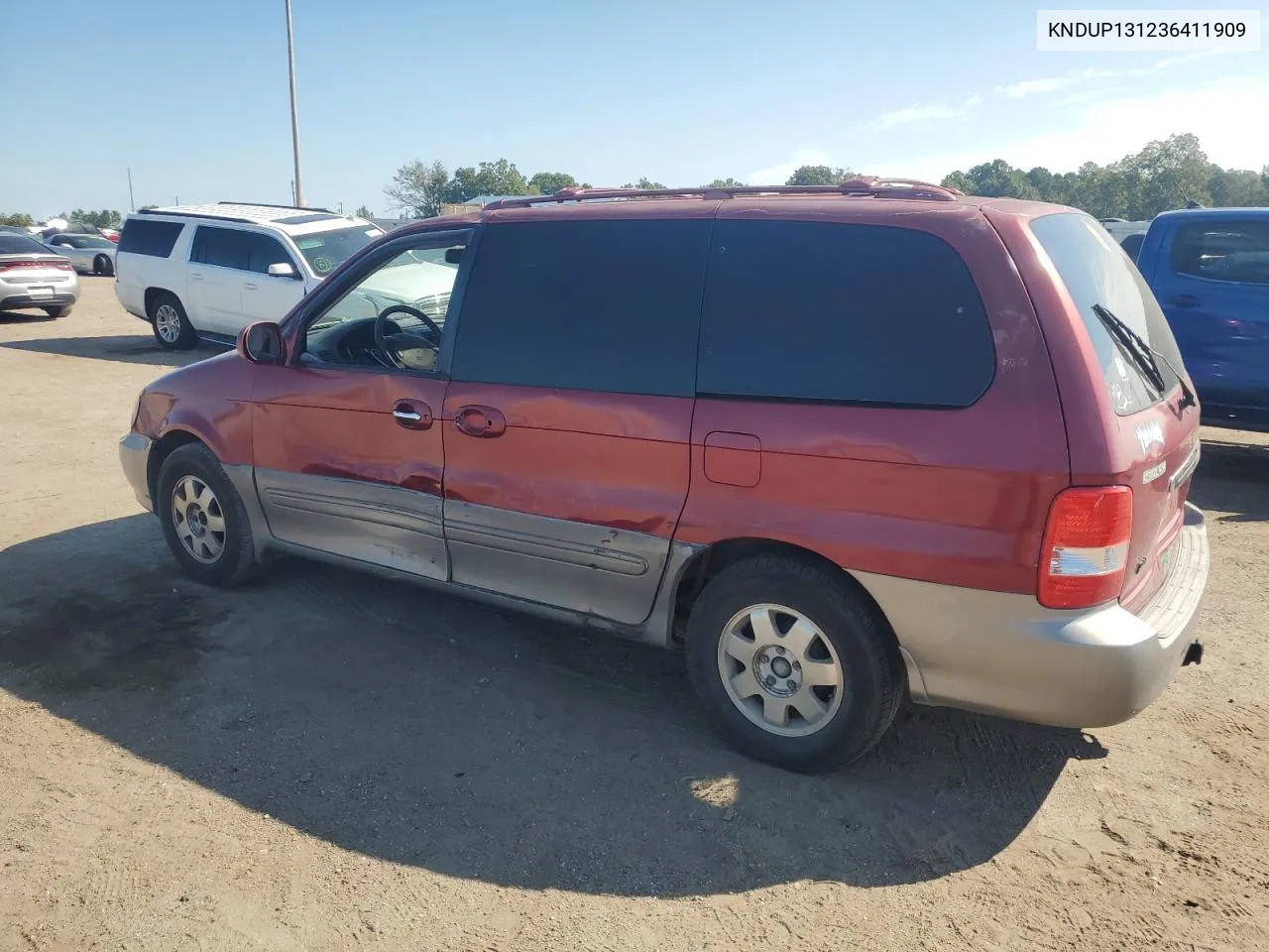 2003 Kia Sedona Ex VIN: KNDUP131236411909 Lot: 73715384