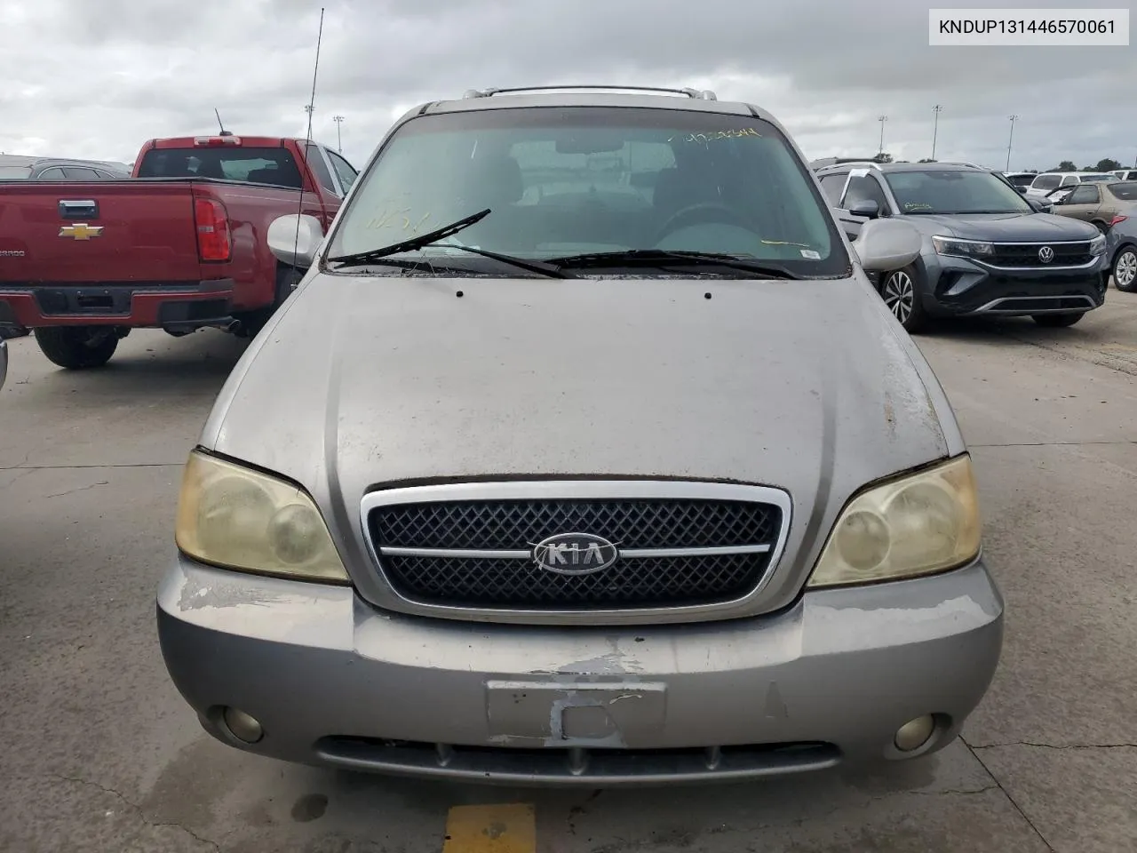 KNDUP131446570061 2004 Kia Sedona Ex