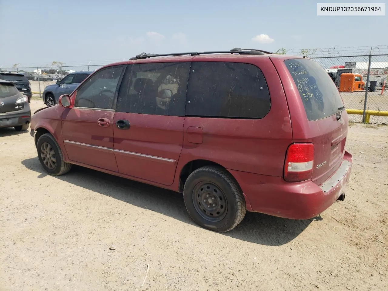 2005 Kia Sedona Ex VIN: KNDUP132056671964 Lot: 68700684