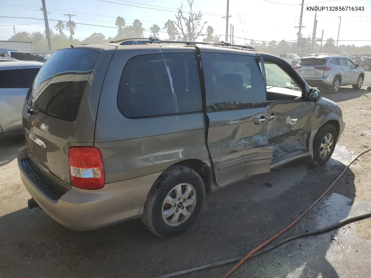 2005 Kia Sedona Ex VIN: KNDUP132856716343 Lot: 76028804