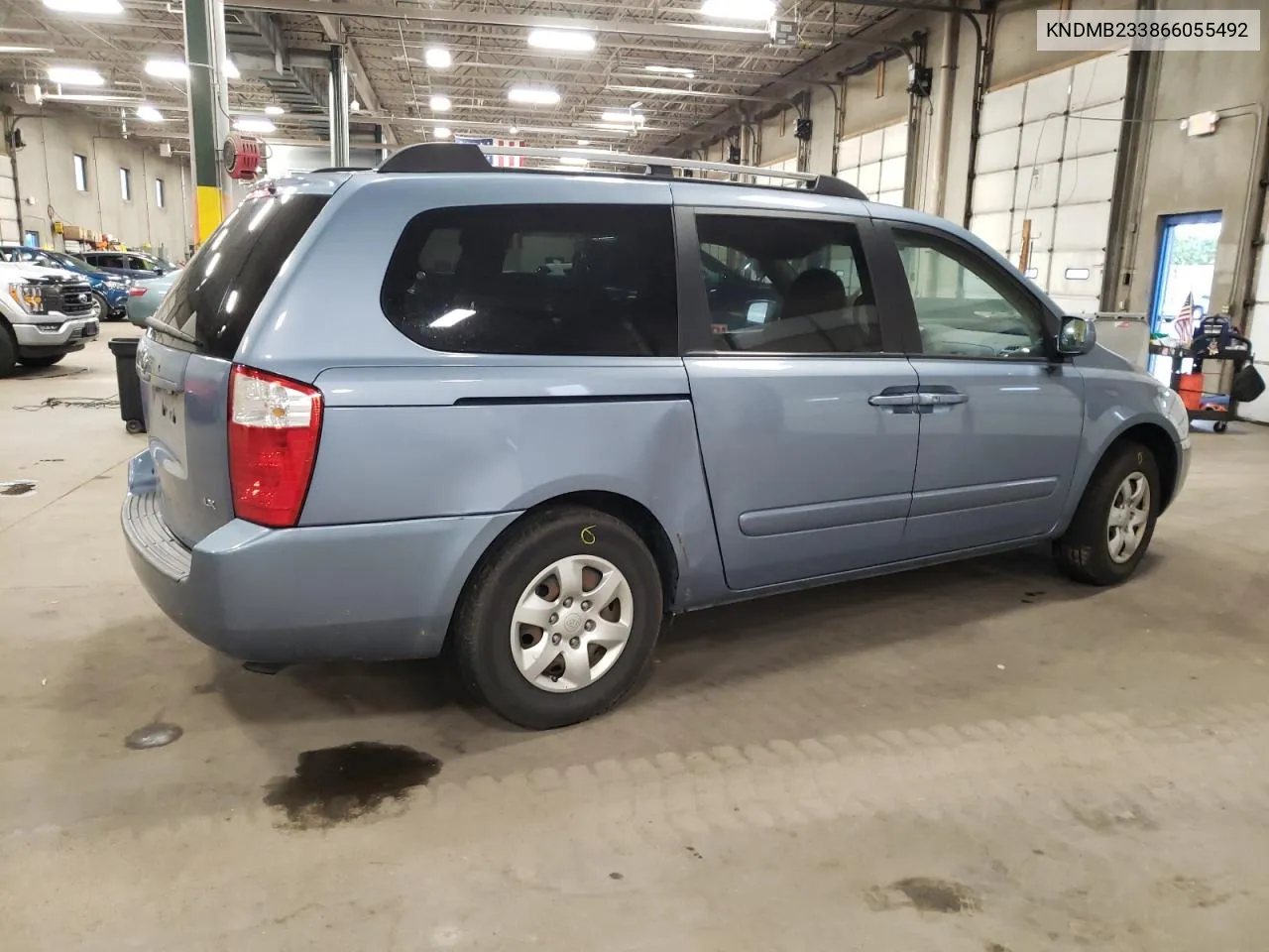 2006 Kia Sedona Ex VIN: KNDMB233866055492 Lot: 79236054