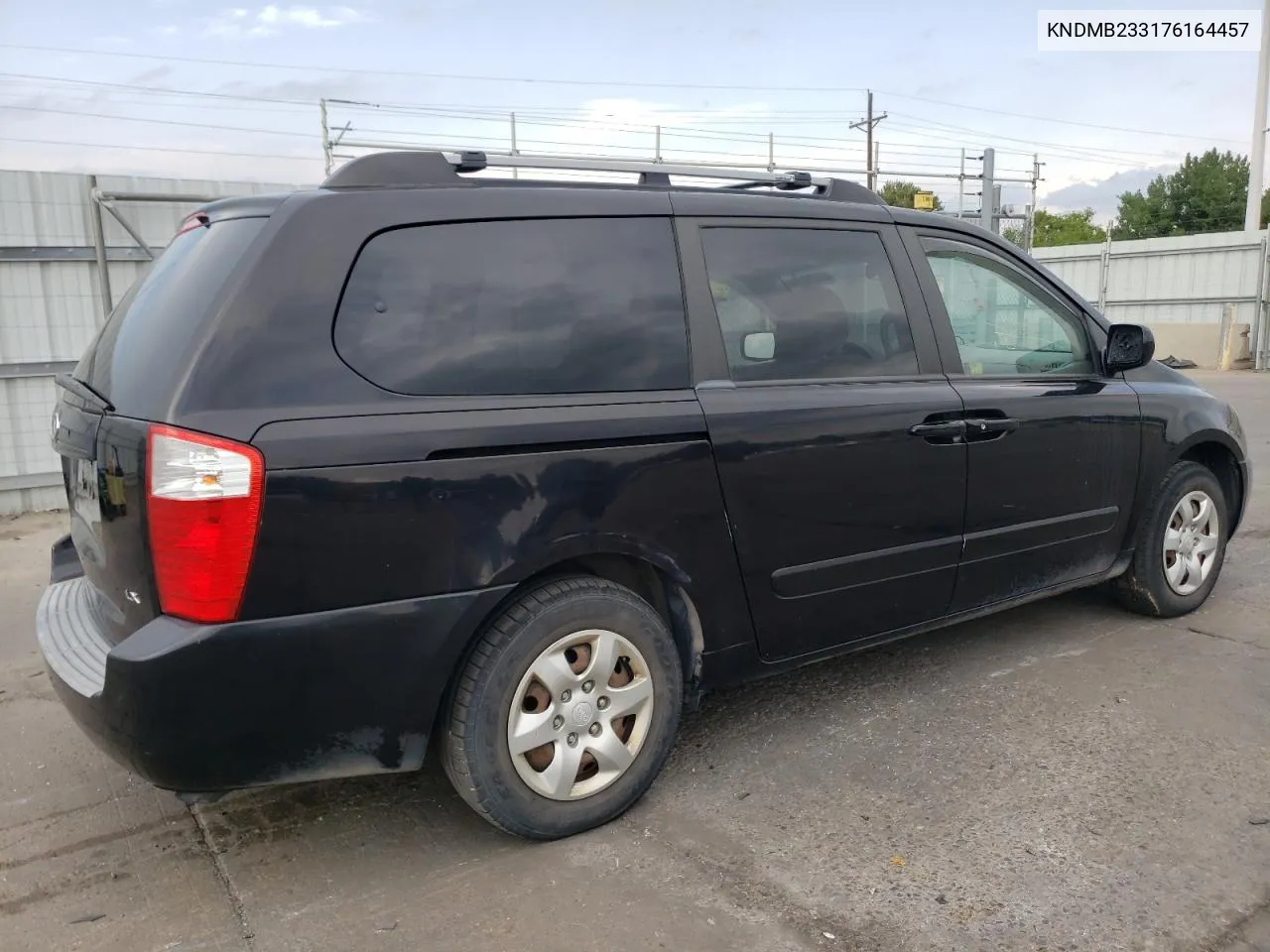 2007 Kia Sedona Ex VIN: KNDMB233176164457 Lot: 66833094