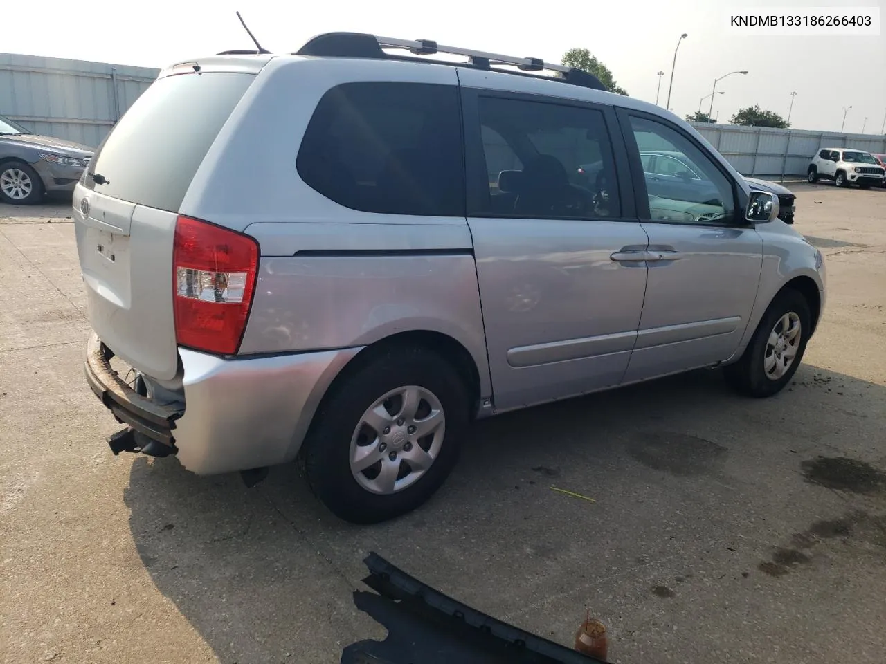 2008 Kia Sedona VIN: KNDMB133186266403 Lot: 64000144