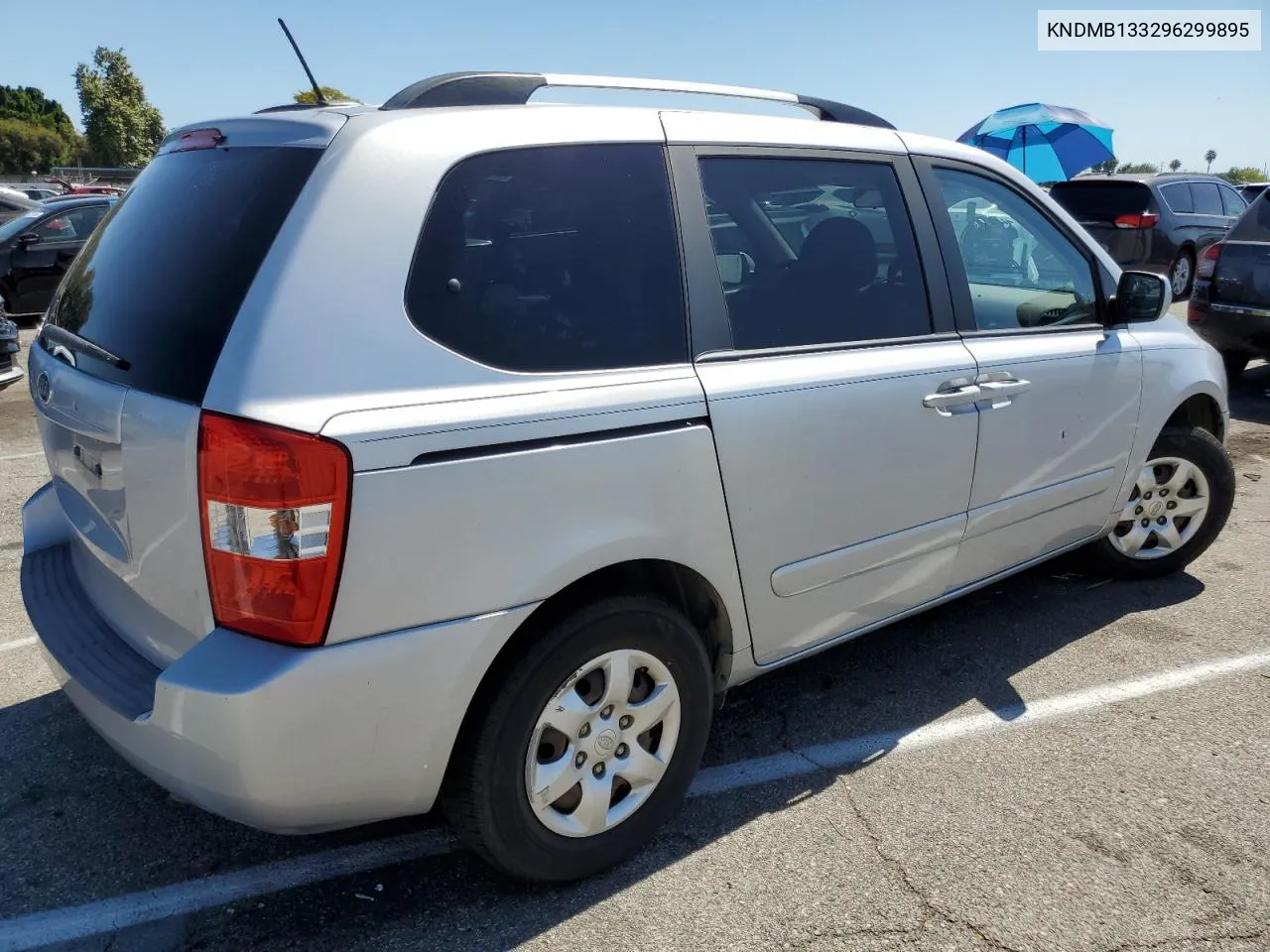 2009 Kia Sedona VIN: KNDMB133296299895 Lot: 61930584