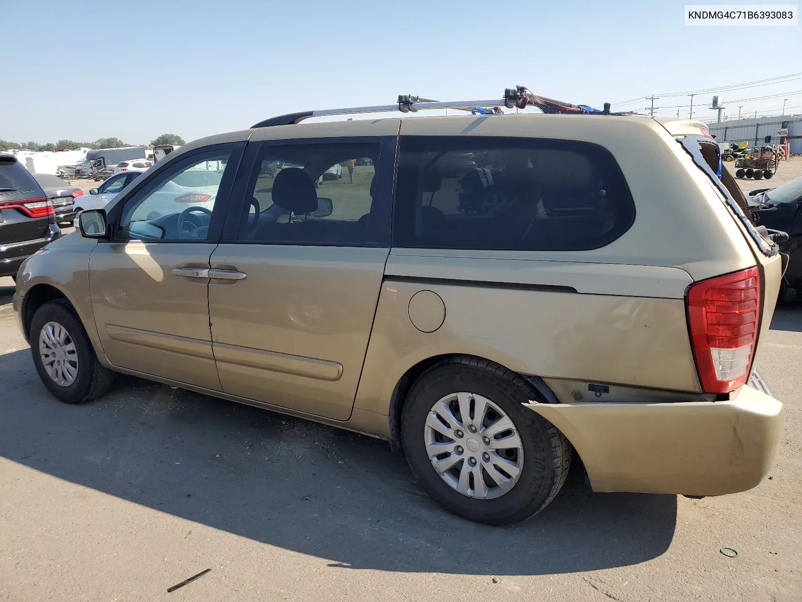 2011 Kia Sedona Lx VIN: KNDMG4C71B6393083 Lot: 63269004