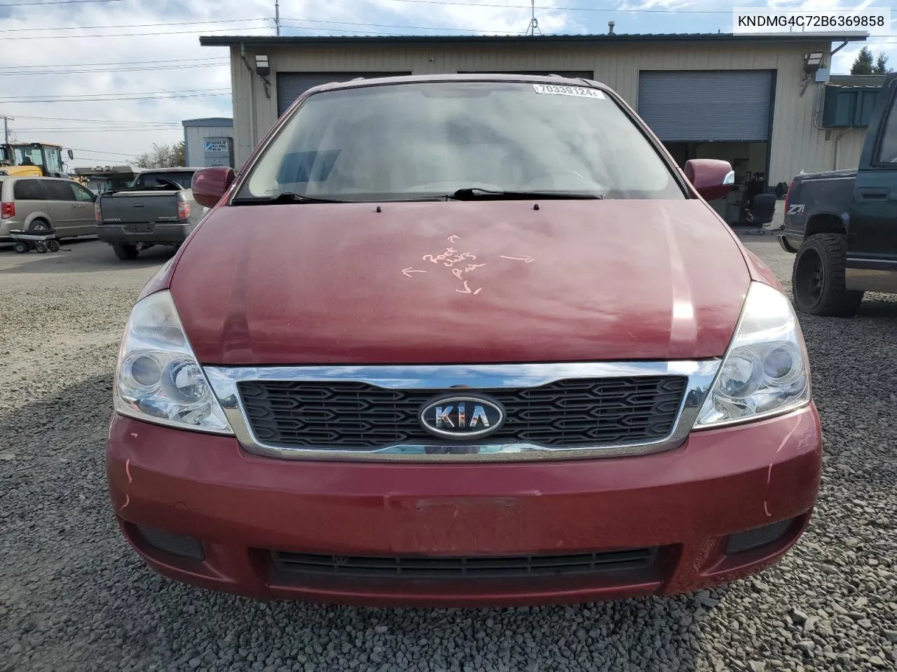 2011 Kia Sedona Lx VIN: KNDMG4C72B6369858 Lot: 70339124