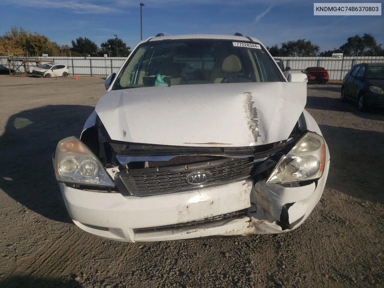 2011 Kia Sedona Lx VIN: KNDMG4C74B6370803 Lot: 77228344