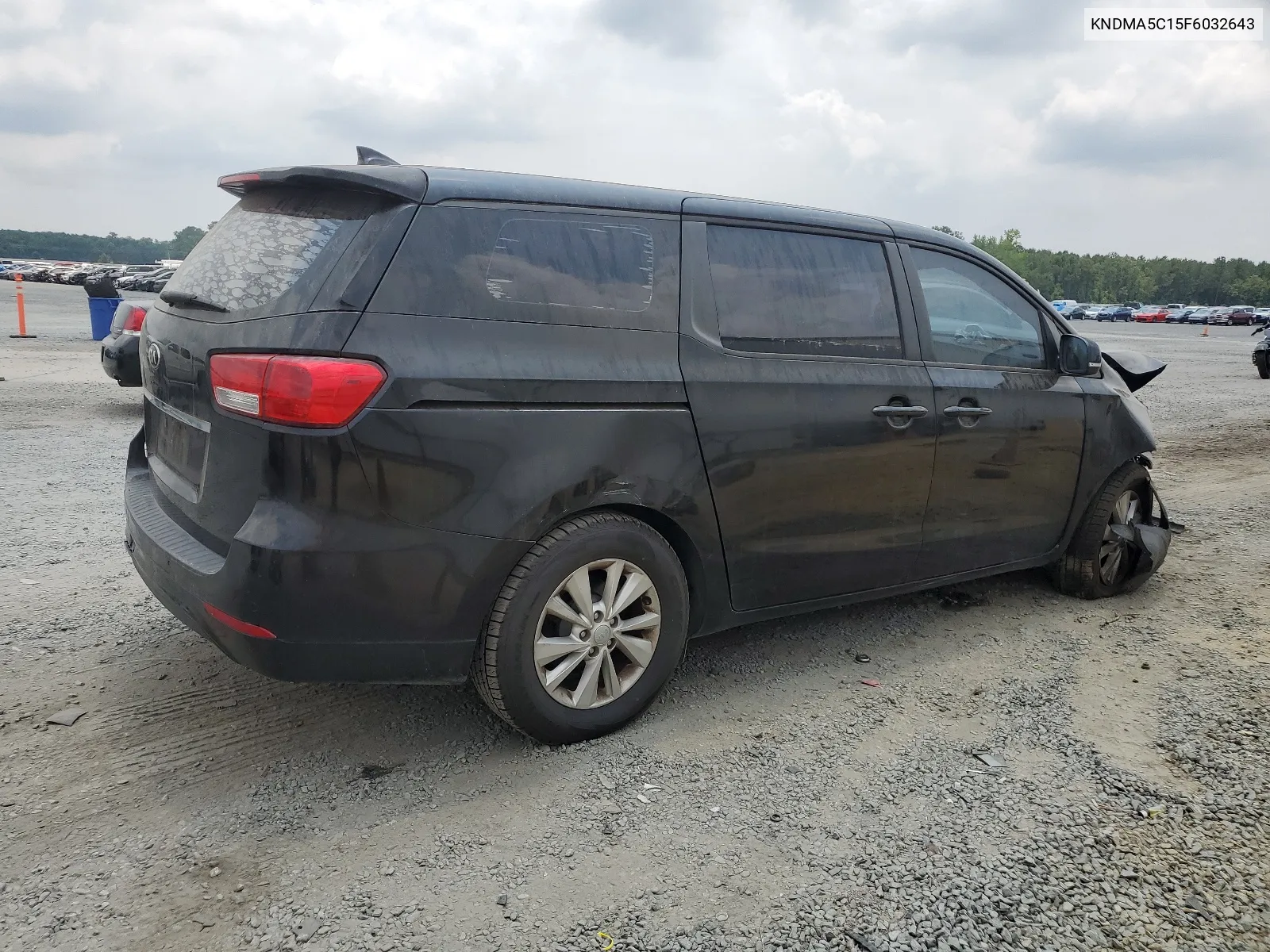 2015 Kia Sedona L VIN: KNDMA5C15F6032643 Lot: 60410514