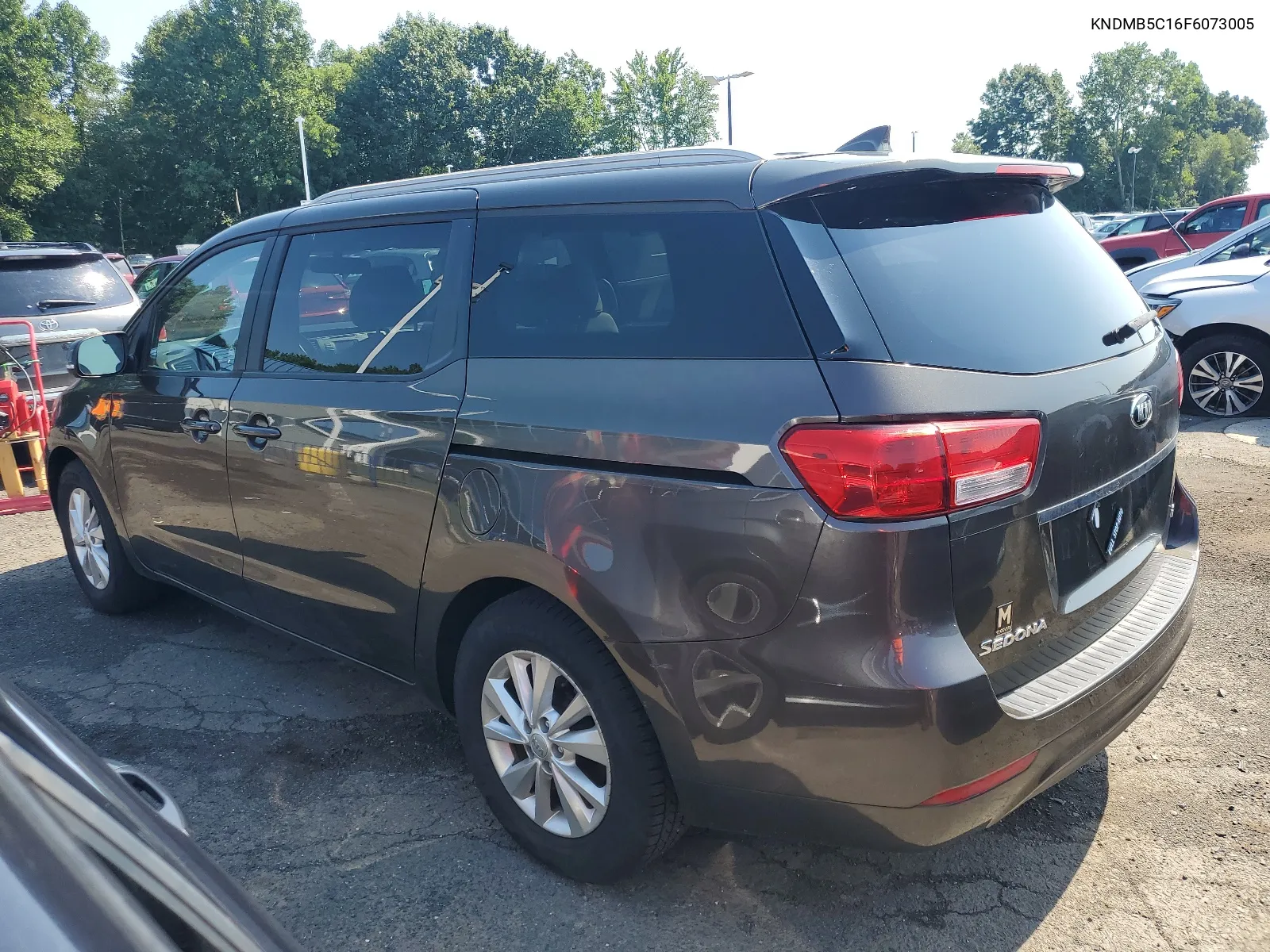 KNDMB5C16F6073005 2015 Kia Sedona Lx