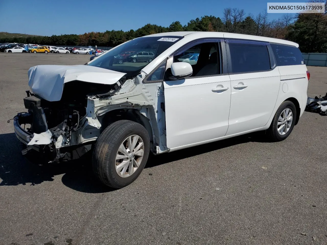 2016 Kia Sedona L VIN: KNDMA5C15G6173939 Lot: 70375114