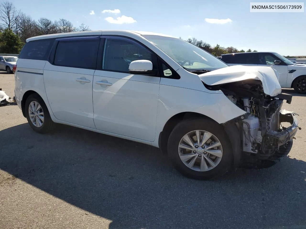 2016 Kia Sedona L VIN: KNDMA5C15G6173939 Lot: 70375114