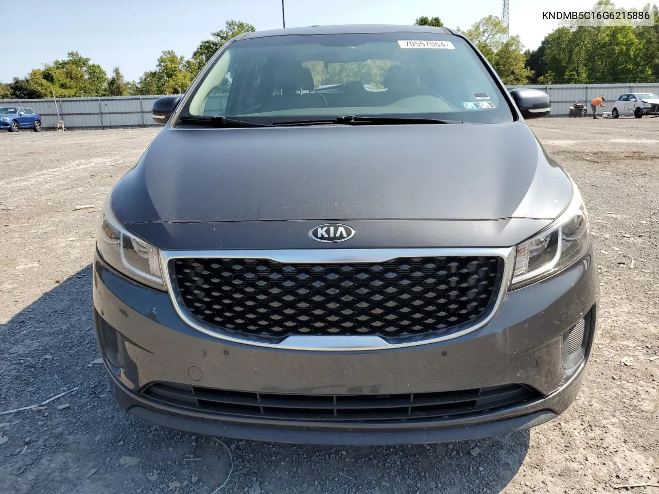 2016 Kia Sedona Lx VIN: KNDMB5C16G6215886 Lot: 70557064