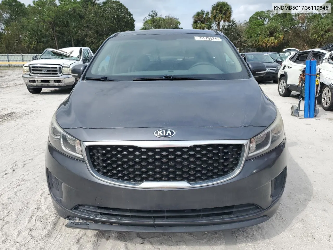 2016 Kia Sedona Lx VIN: KNDMB5C17G6119846 Lot: 76176574