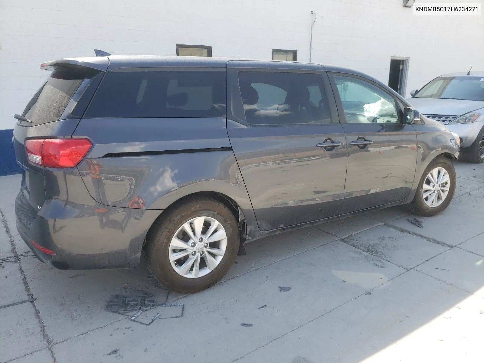 KNDMB5C17H6234271 2017 Kia Sedona Lx