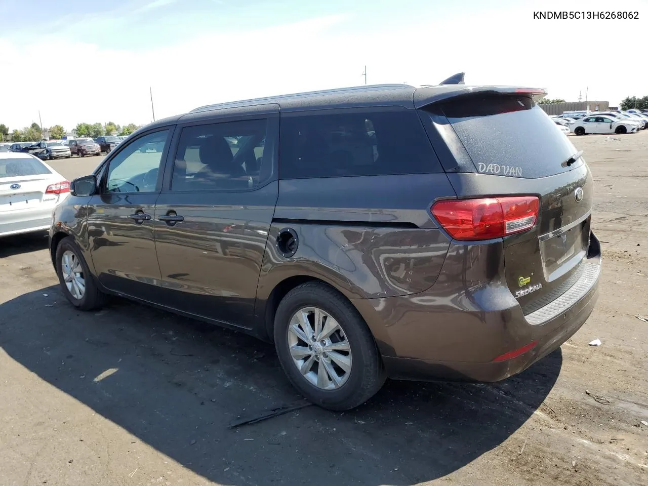 KNDMB5C13H6268062 2017 Kia Sedona Lx