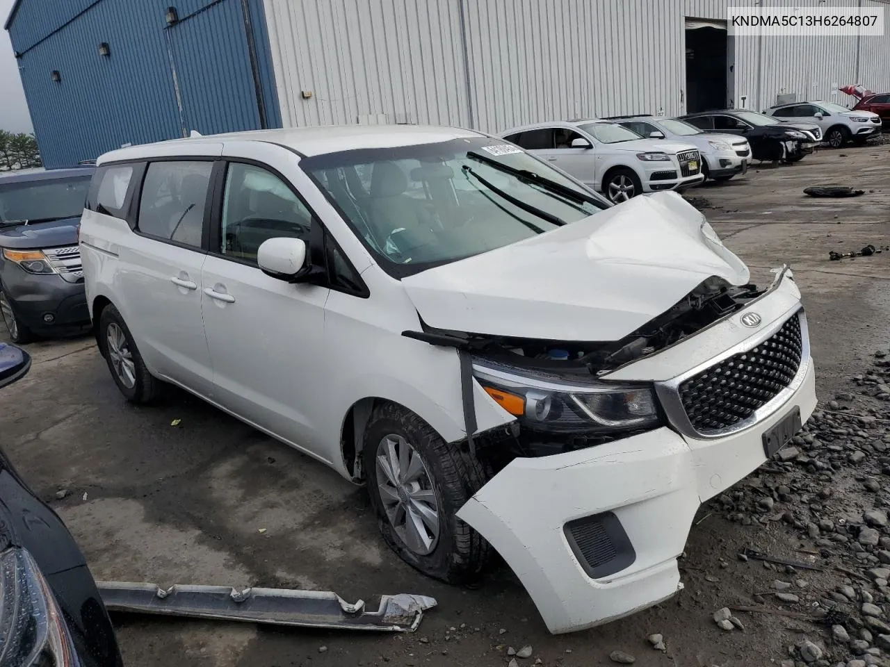 2017 Kia Sedona L VIN: KNDMA5C13H6264807 Lot: 64189454