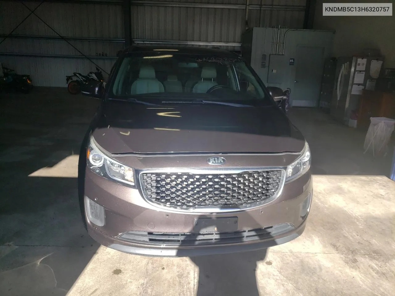 2017 Kia Sedona Lx VIN: KNDMB5C13H6320757 Lot: 68008374