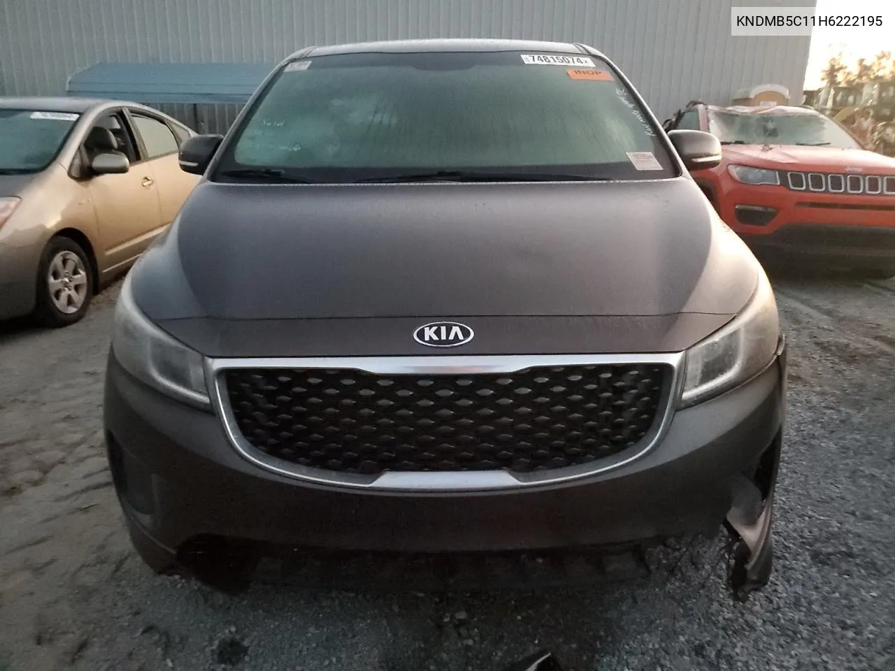 KNDMB5C11H6222195 2017 Kia Sedona Lx