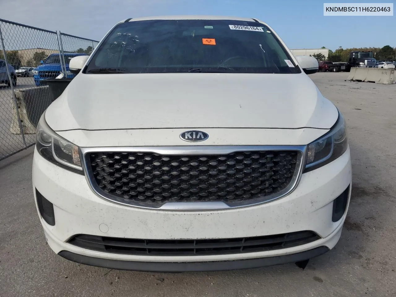 2017 Kia Sedona Lx VIN: KNDMB5C11H6220463 Lot: 80296164