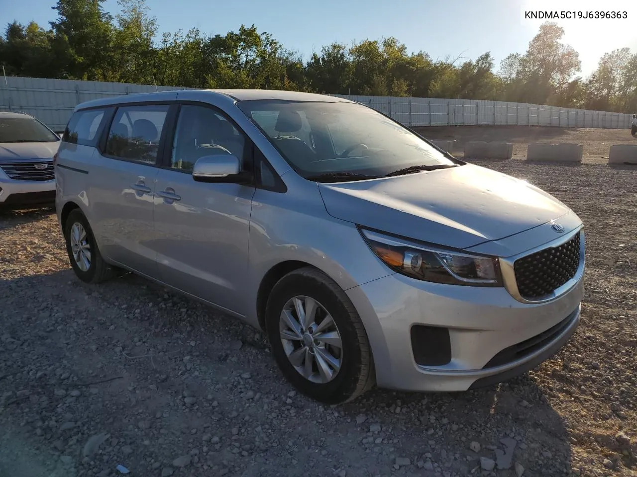 KNDMA5C19J6396363 2018 Kia Sedona L