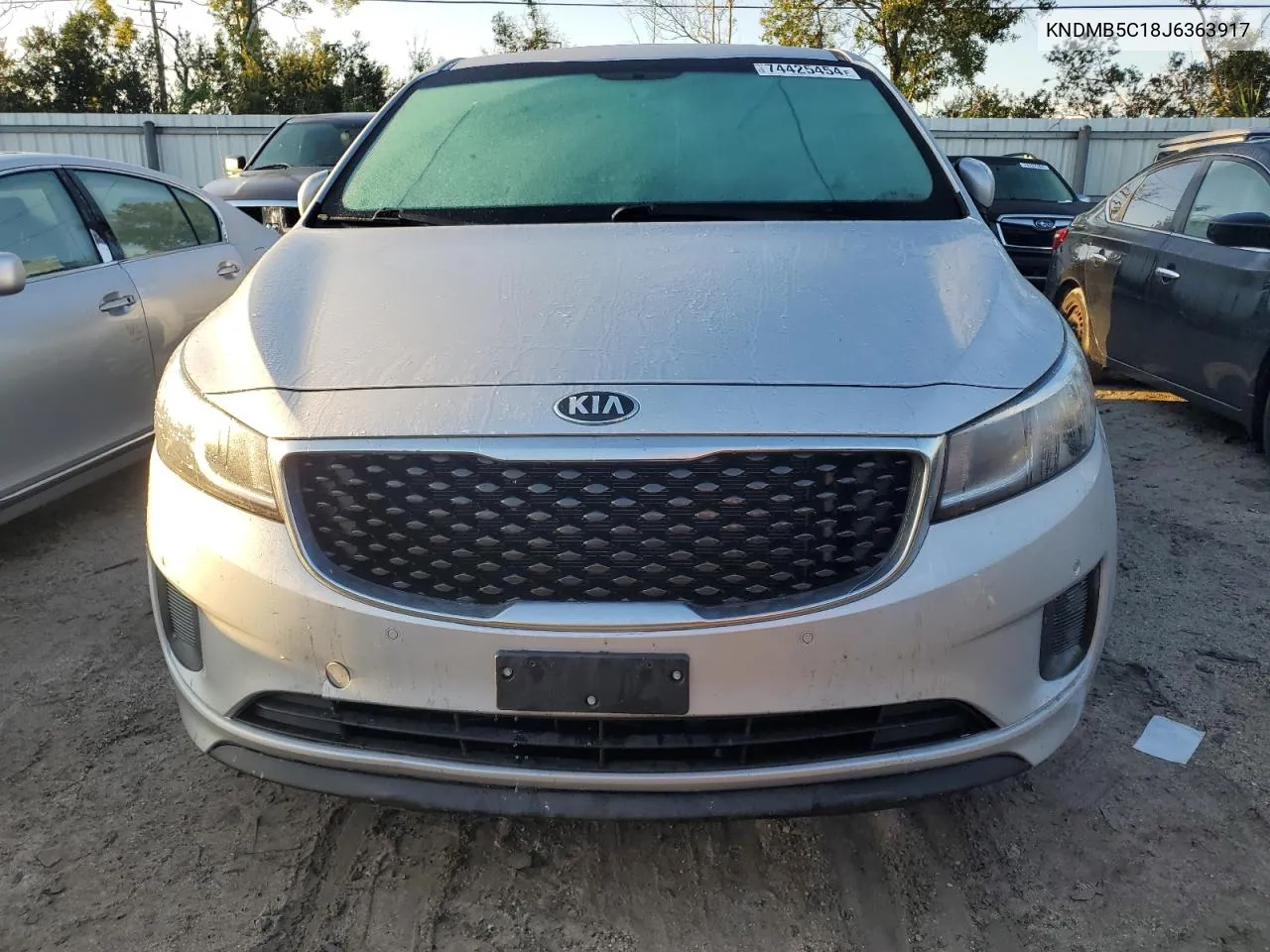 2018 Kia Sedona Lx VIN: KNDMB5C18J6363917 Lot: 74425454