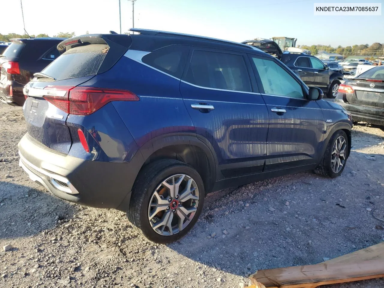 2021 Kia Seltos Sx VIN: KNDETCA23M7085637 Lot: 72195084