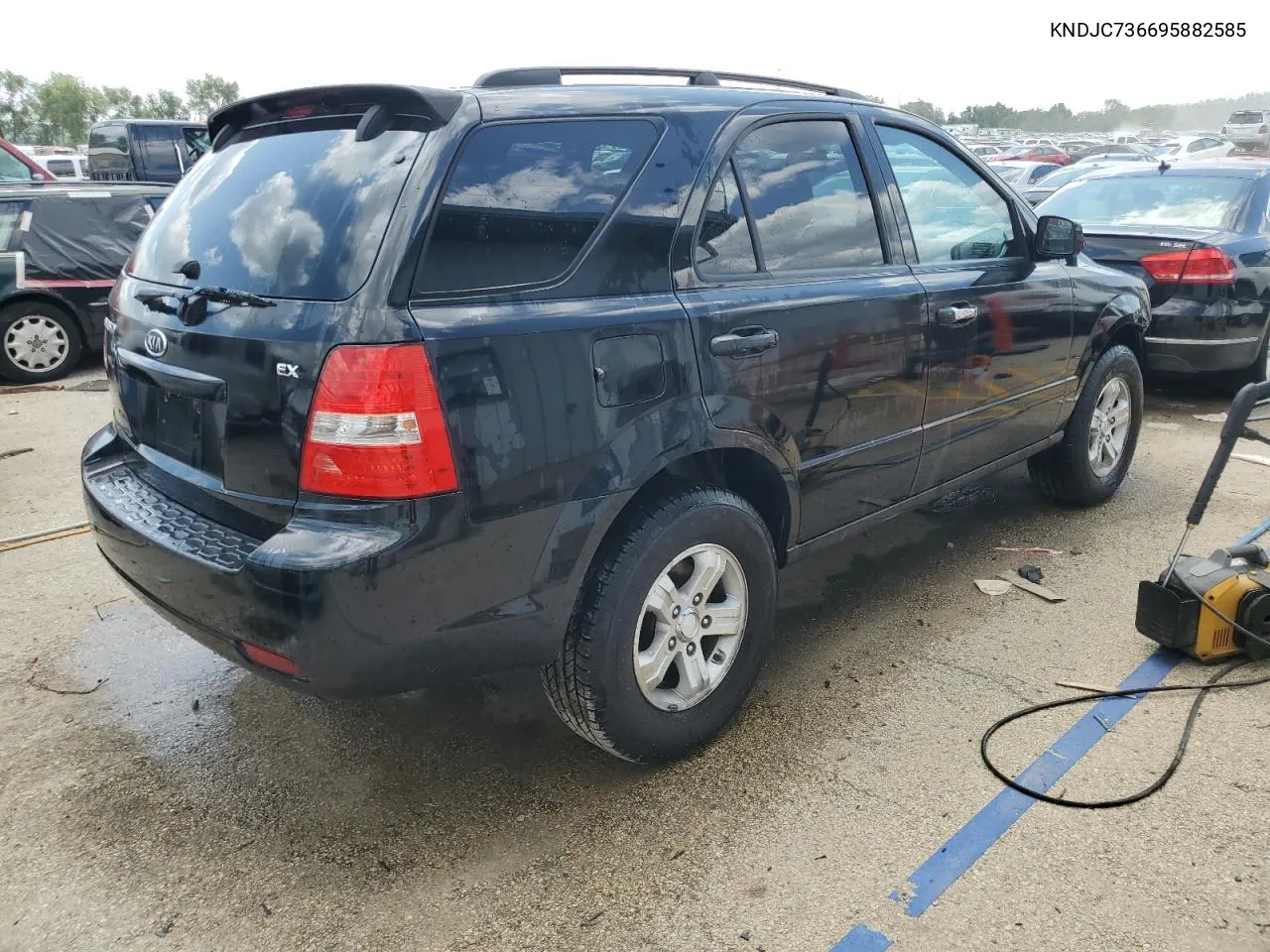 KNDJC736695882585 2009 Kia Sorento Lx