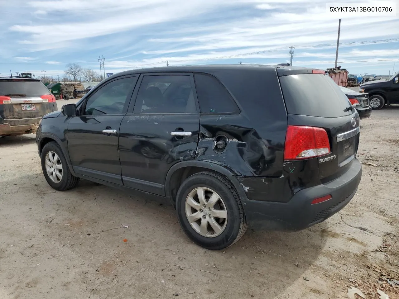 2011 Kia Sorento Base VIN: 5XYKT3A13BG010706 Lot: 44072804