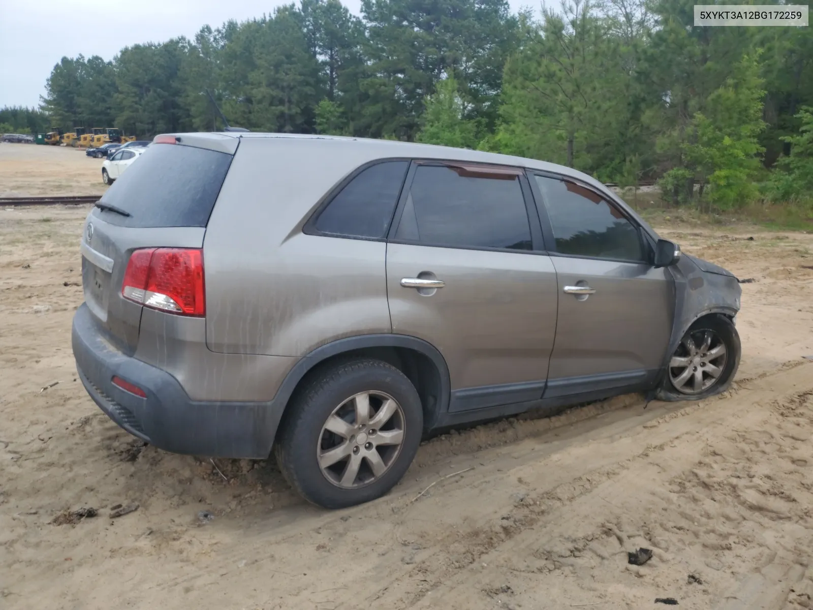 5XYKT3A12BG172259 2011 Kia Sorento Base