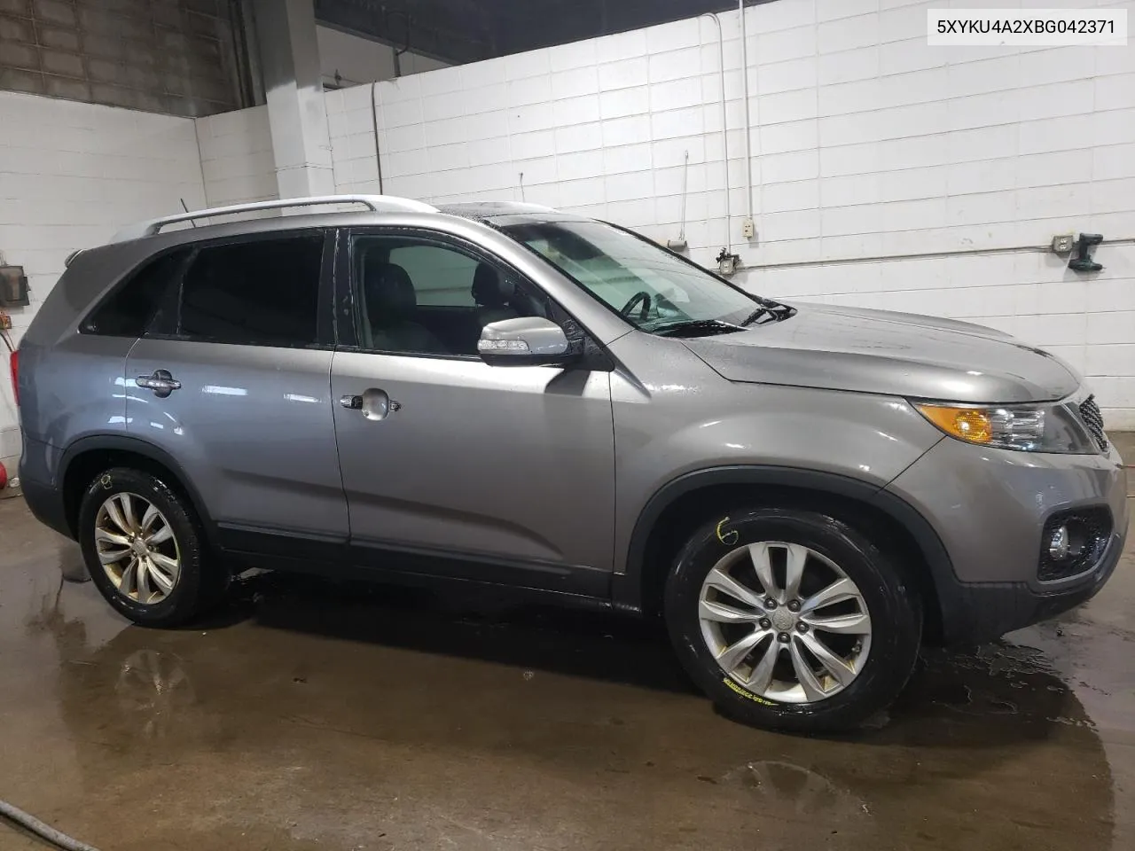 2011 Kia Sorento Ex VIN: 5XYKU4A2XBG042371 Lot: 60229764