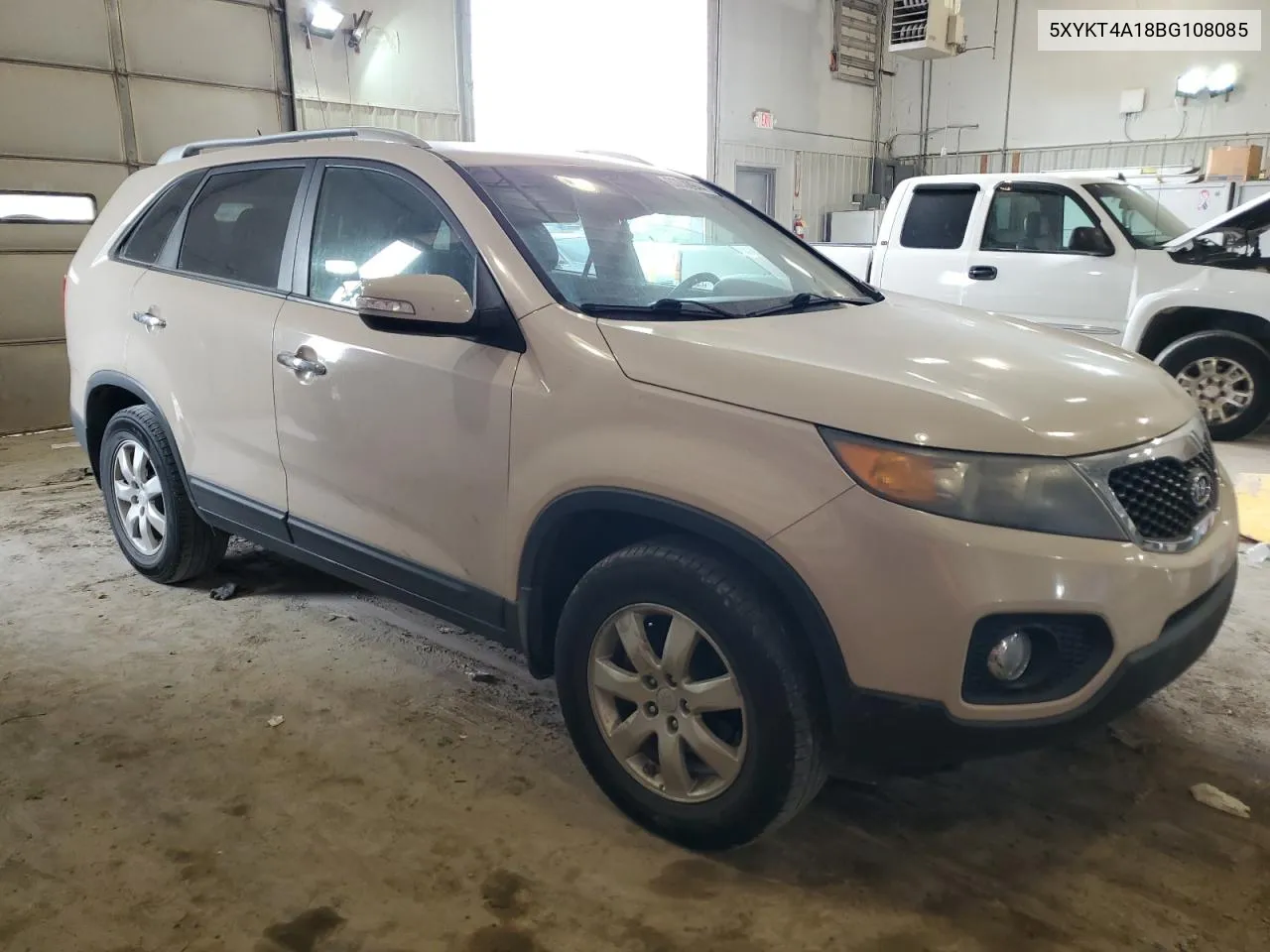 2011 Kia Sorento Base VIN: 5XYKT4A18BG108085 Lot: 63900944