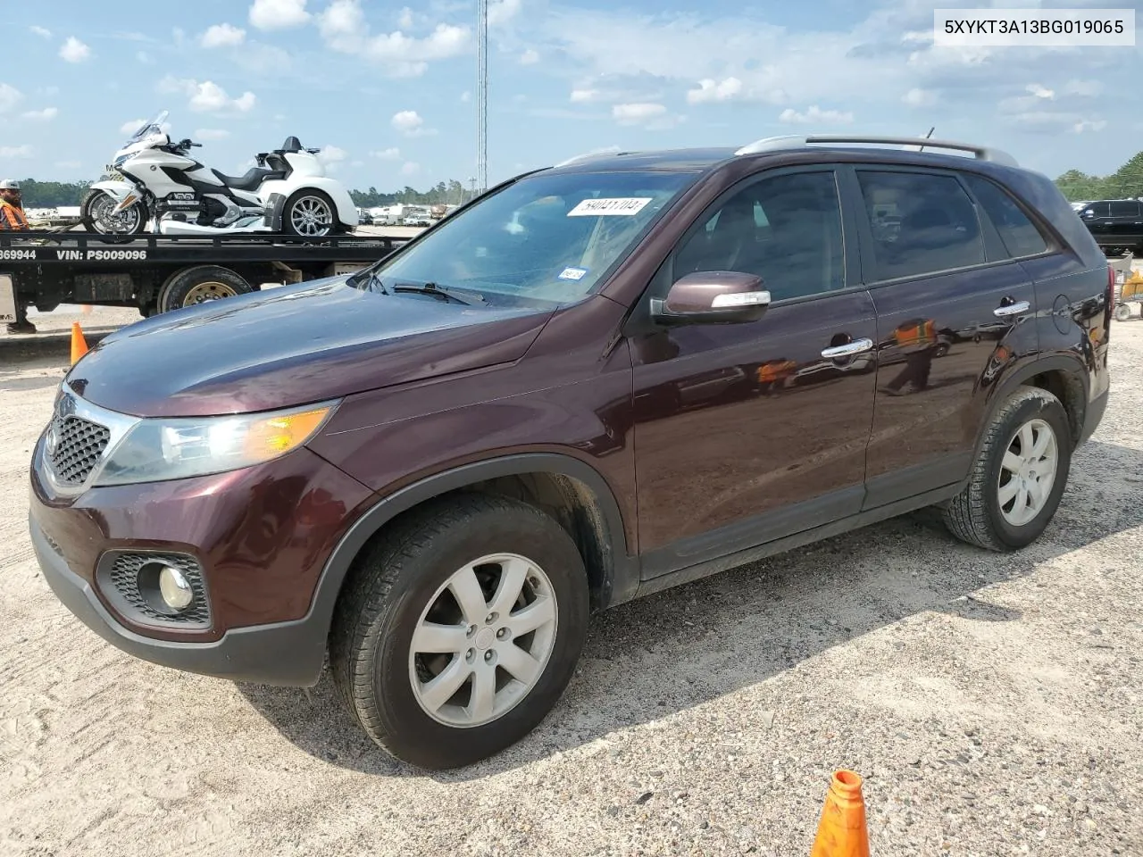 2011 Kia Sorento Base VIN: 5XYKT3A13BG019065 Lot: 64717414