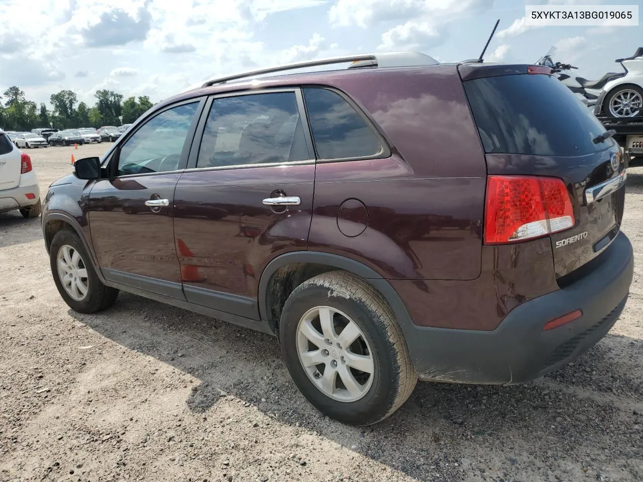 2011 Kia Sorento Base VIN: 5XYKT3A13BG019065 Lot: 64717414