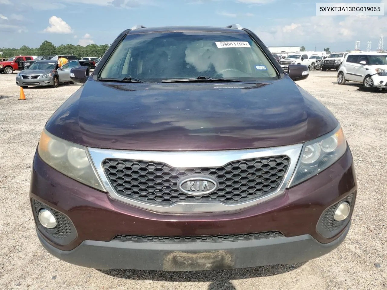 2011 Kia Sorento Base VIN: 5XYKT3A13BG019065 Lot: 64717414