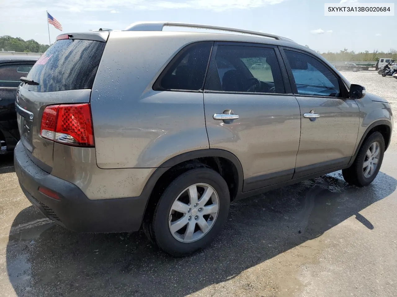 2011 Kia Sorento Base VIN: 5XYKT3A13BG020684 Lot: 66918834