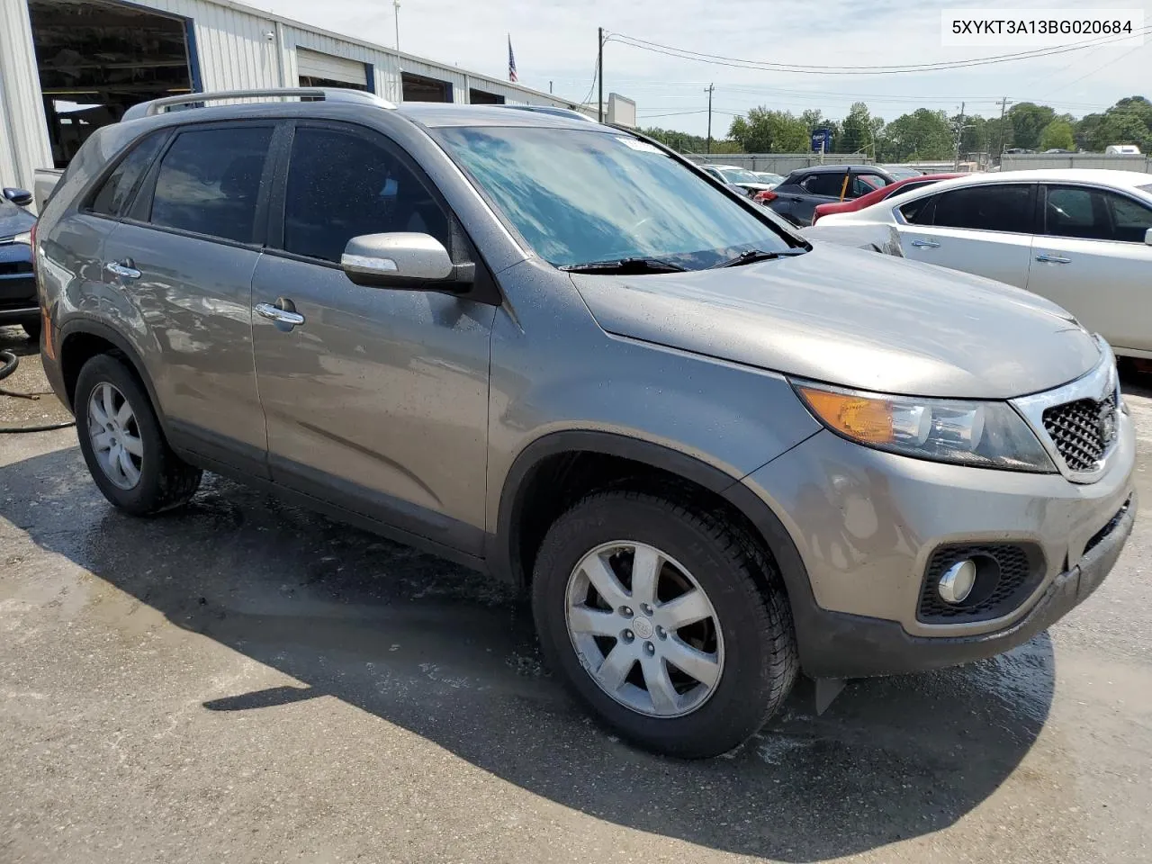 2011 Kia Sorento Base VIN: 5XYKT3A13BG020684 Lot: 66918834