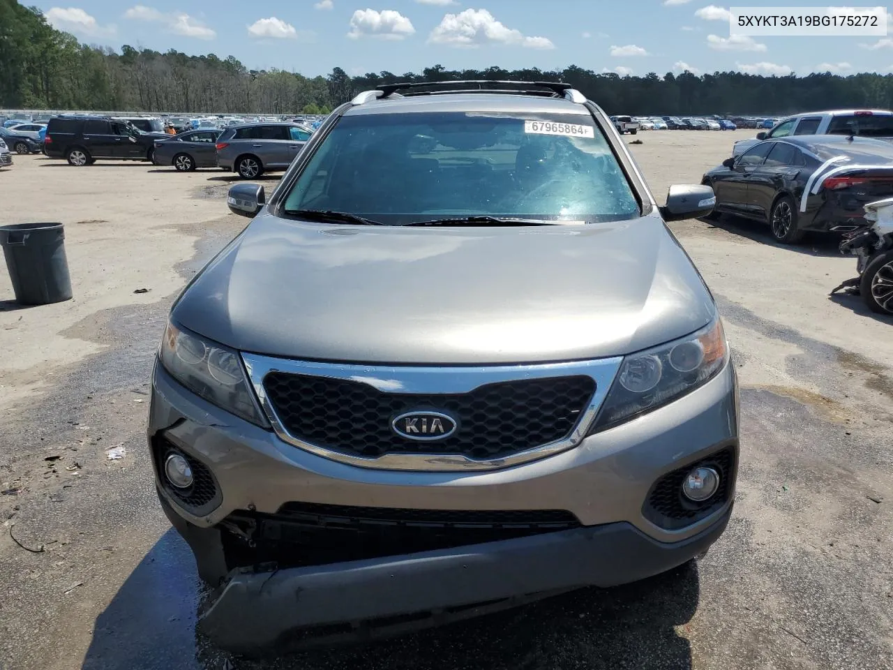 2011 Kia Sorento Base VIN: 5XYKT3A19BG175272 Lot: 67965864