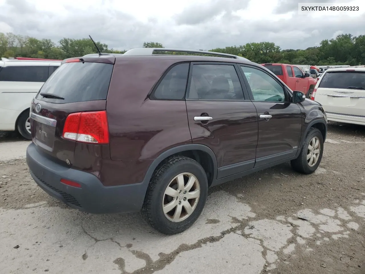 5XYKTDA14BG059323 2011 Kia Sorento Base