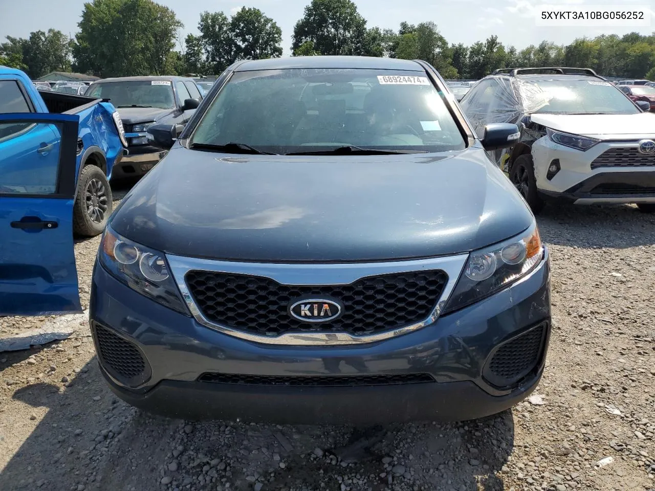 5XYKT3A10BG056252 2011 Kia Sorento Base