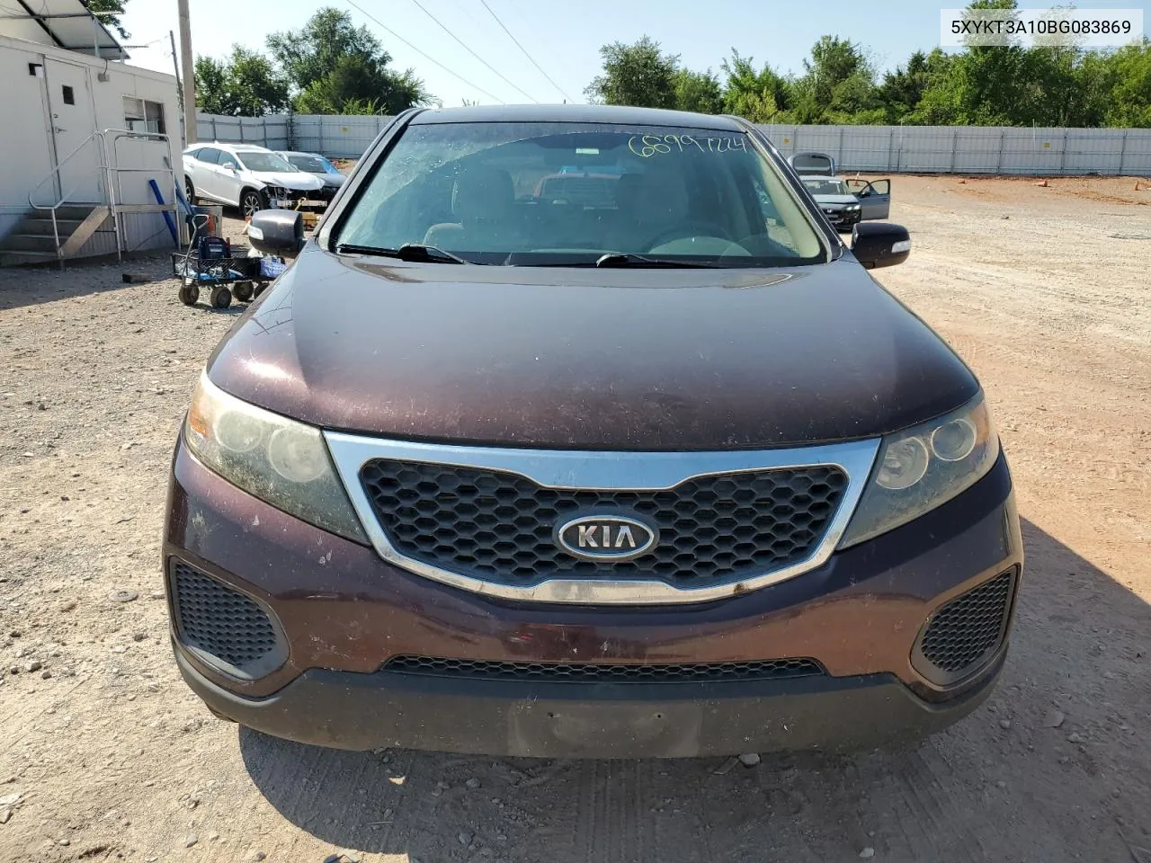 2011 Kia Sorento Base VIN: 5XYKT3A10BG083869 Lot: 68997224