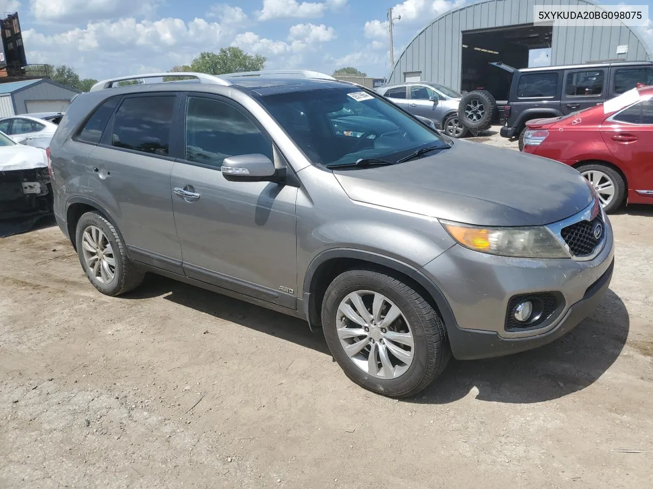 2011 Kia Sorento Ex VIN: 5XYKUDA20BG098075 Lot: 69379964