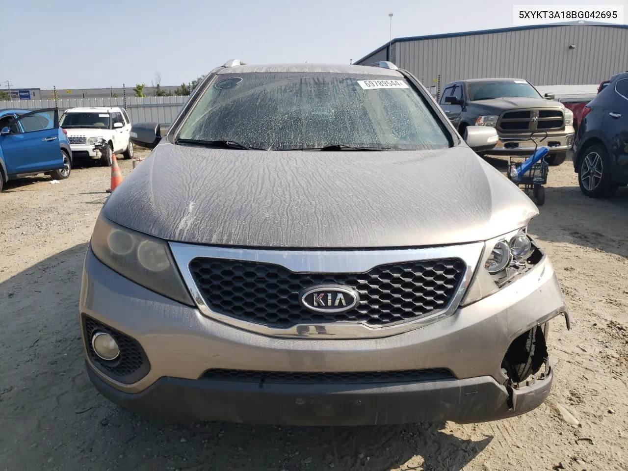 2011 Kia Sorento Base VIN: 5XYKT3A18BG042695 Lot: 69789544