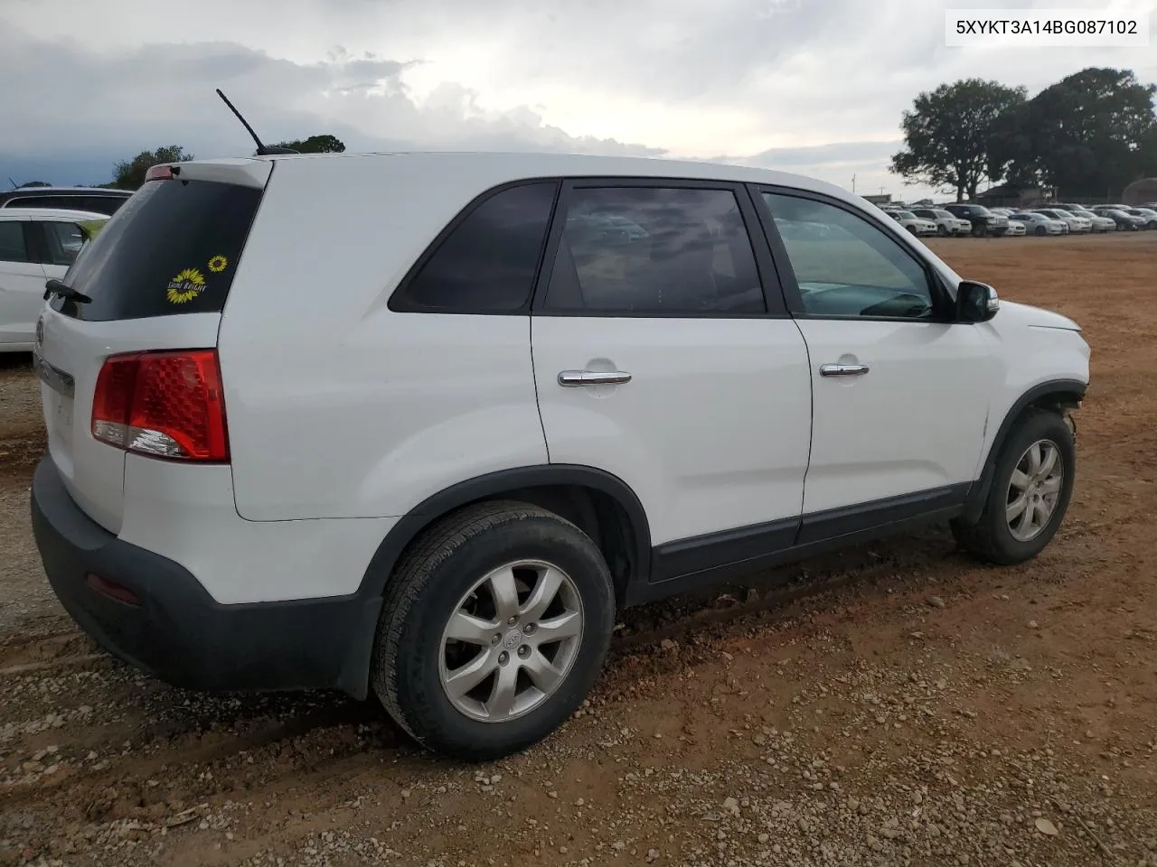 2011 Kia Sorento Base VIN: 5XYKT3A14BG087102 Lot: 71646314