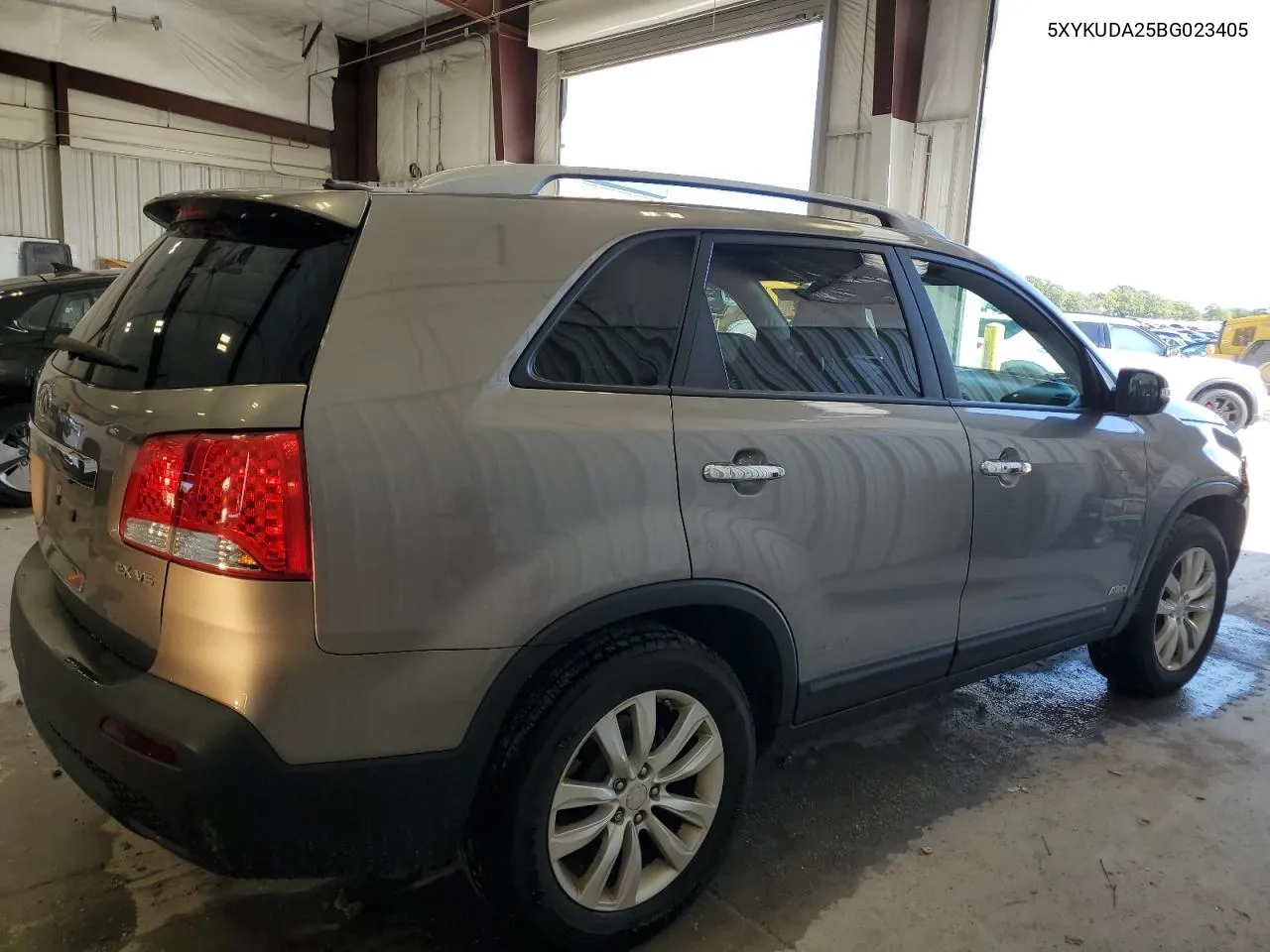 2011 Kia Sorento Ex VIN: 5XYKUDA25BG023405 Lot: 72043514