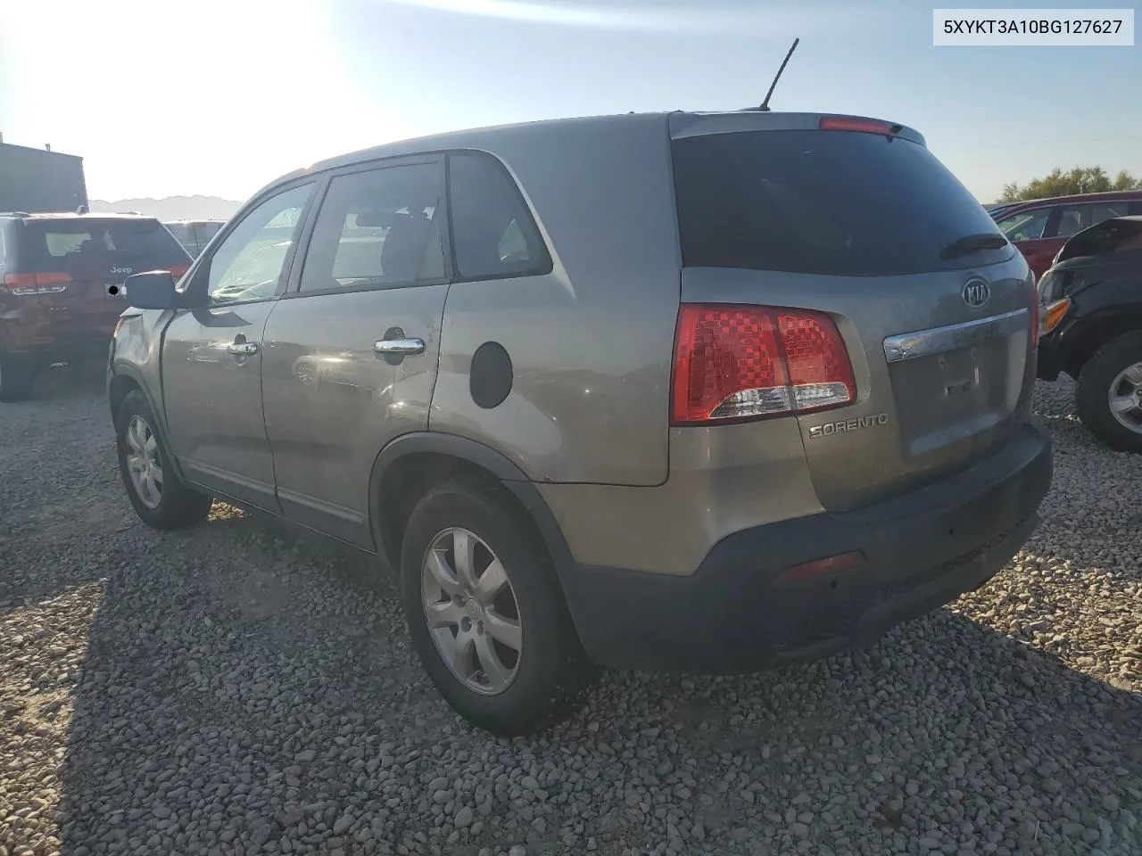 5XYKT3A10BG127627 2011 Kia Sorento Base