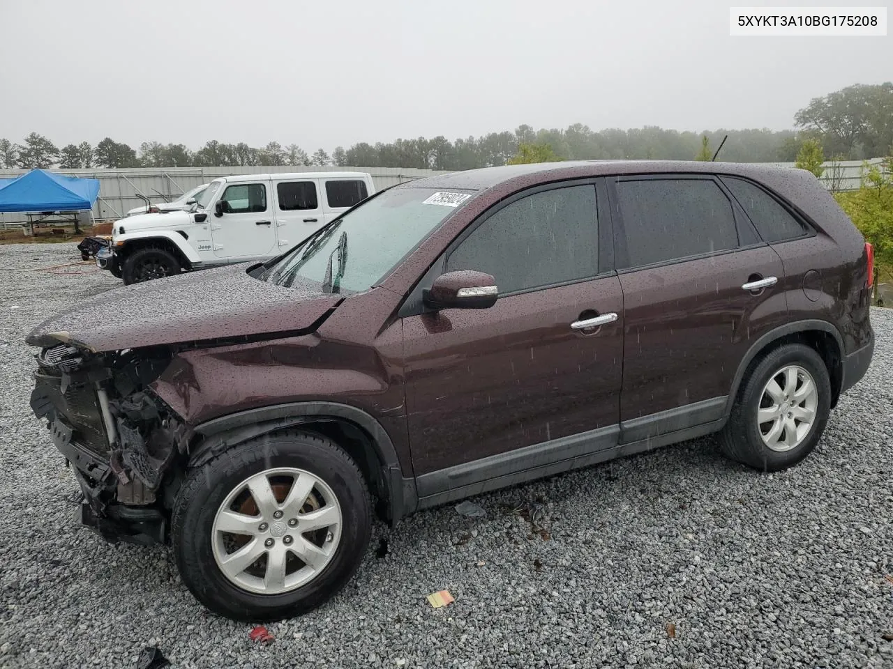 5XYKT3A10BG175208 2011 Kia Sorento Base