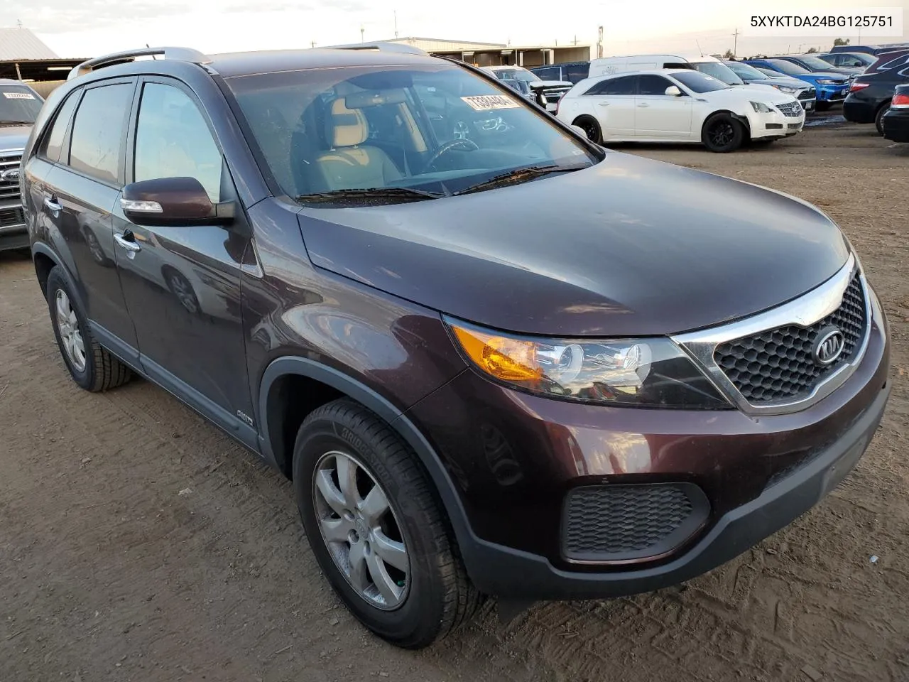 2011 Kia Sorento Base VIN: 5XYKTDA24BG125751 Lot: 73384484