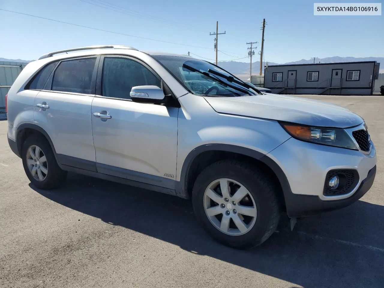 2011 Kia Sorento Base VIN: 5XYKTDA14BG106916 Lot: 73413814