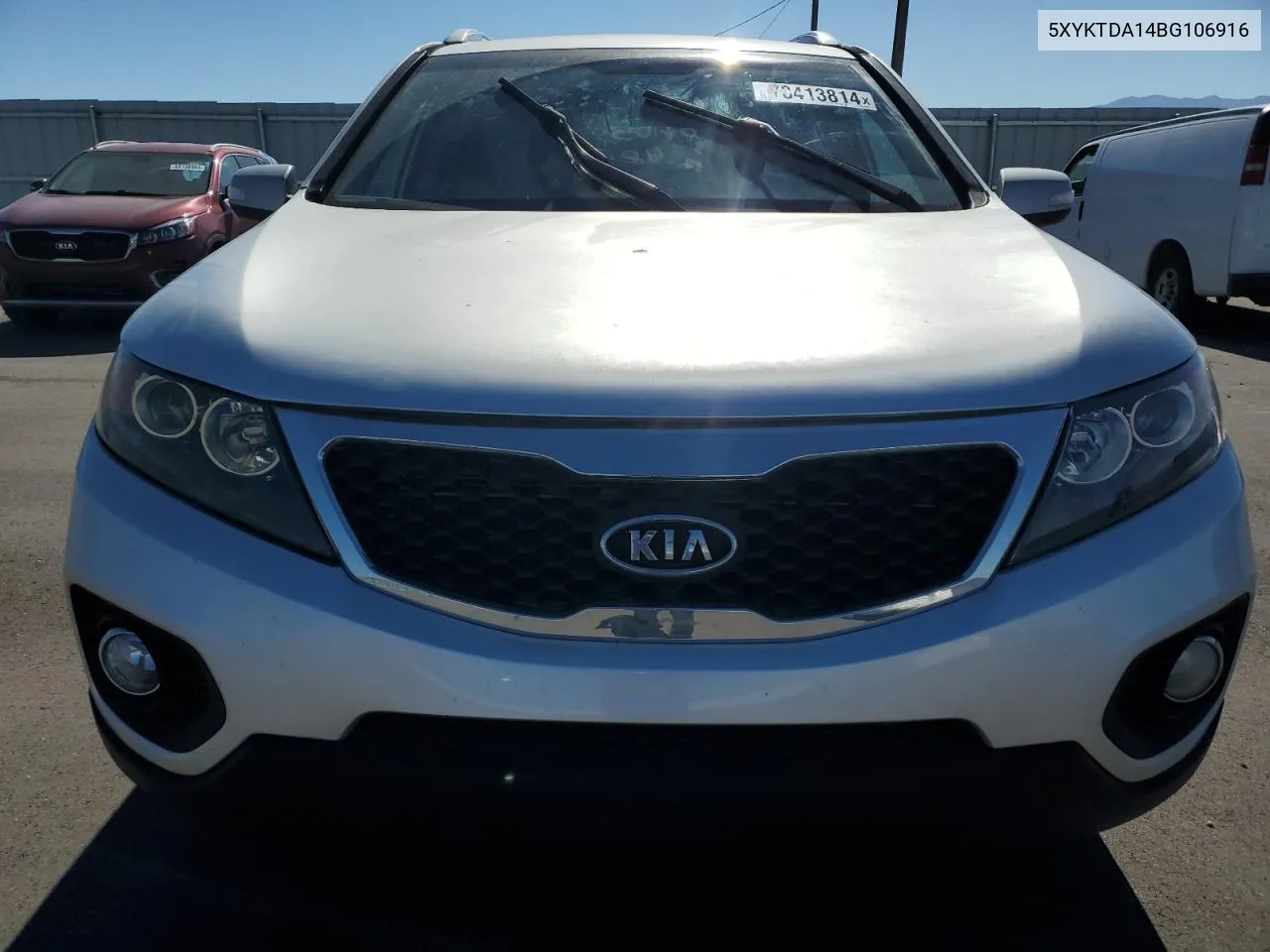 2011 Kia Sorento Base VIN: 5XYKTDA14BG106916 Lot: 73413814