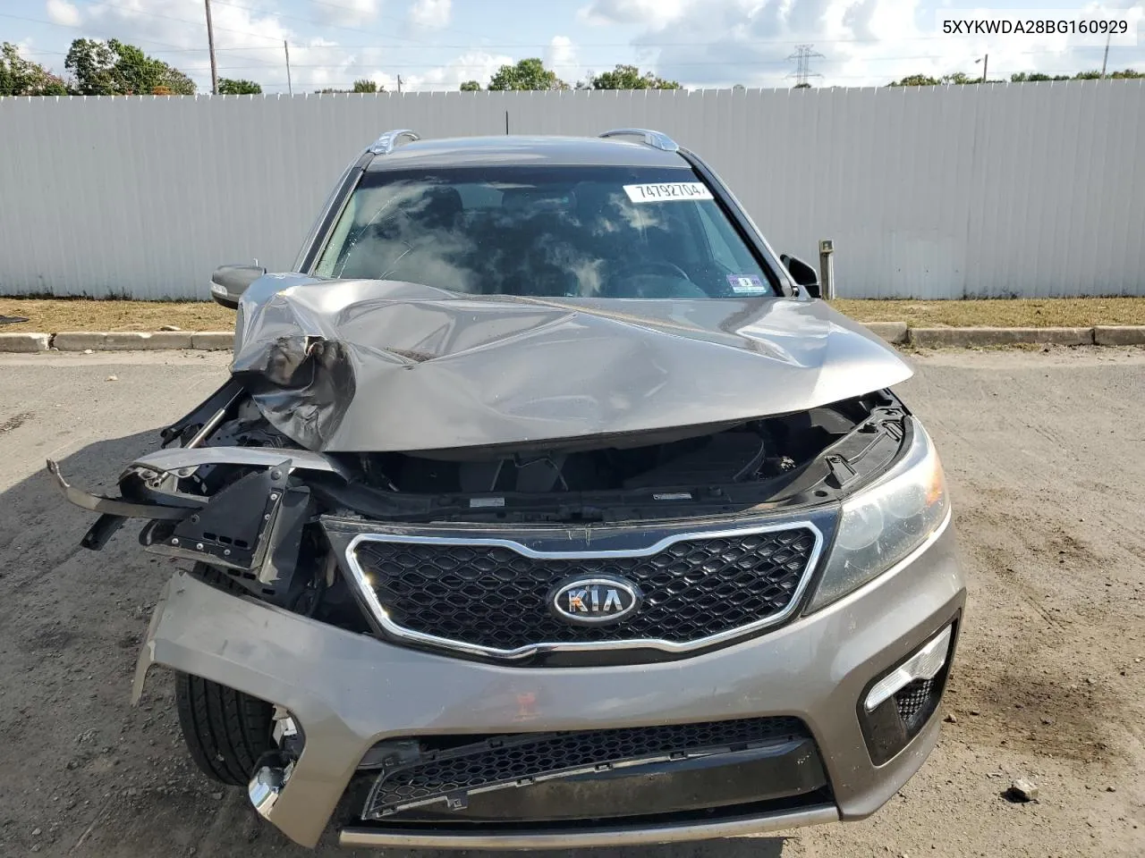 2011 Kia Sorento Sx VIN: 5XYKWDA28BG160929 Lot: 74792704